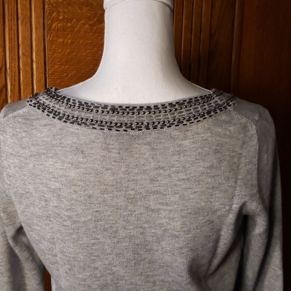 Elegant grey beaded sweater - Picture 3 of 6
